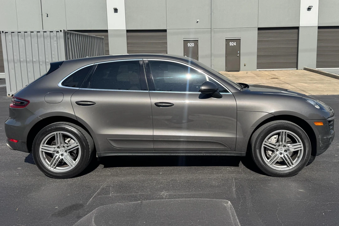 2015 Porsche Macan S - Image 10 of 31