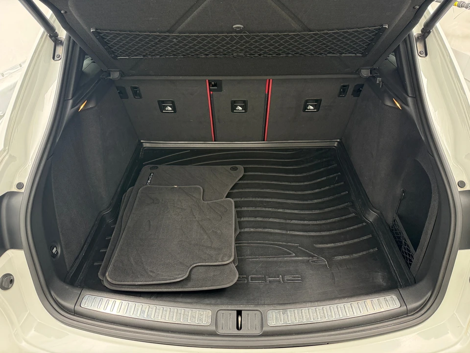 2015 Porsche Macan S - Image 12 of 31