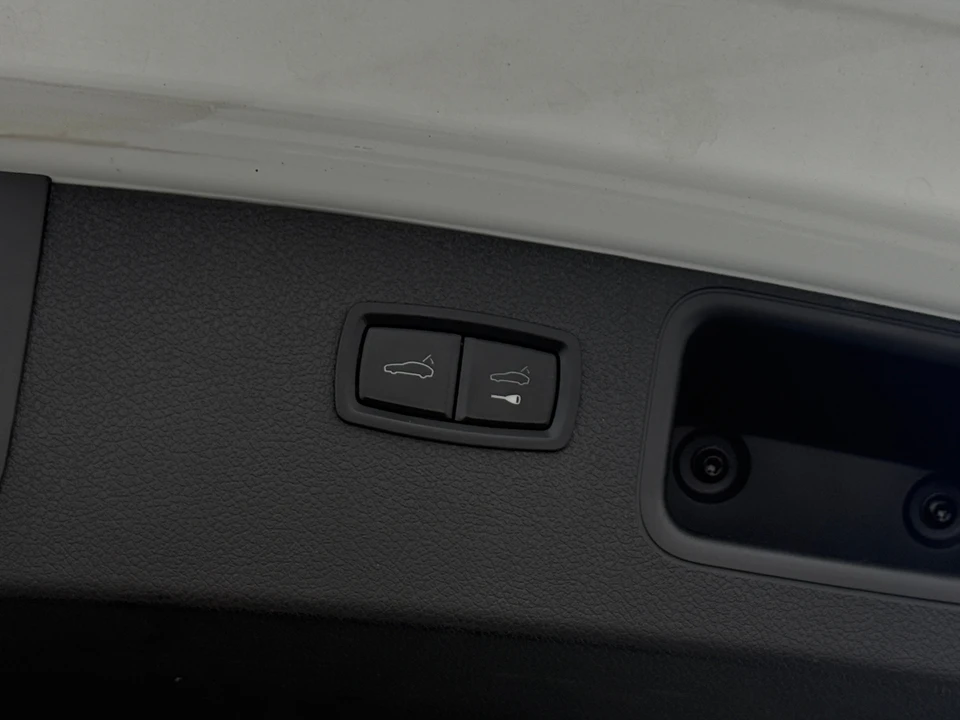 2015 Porsche Macan S - Image 15 of 31