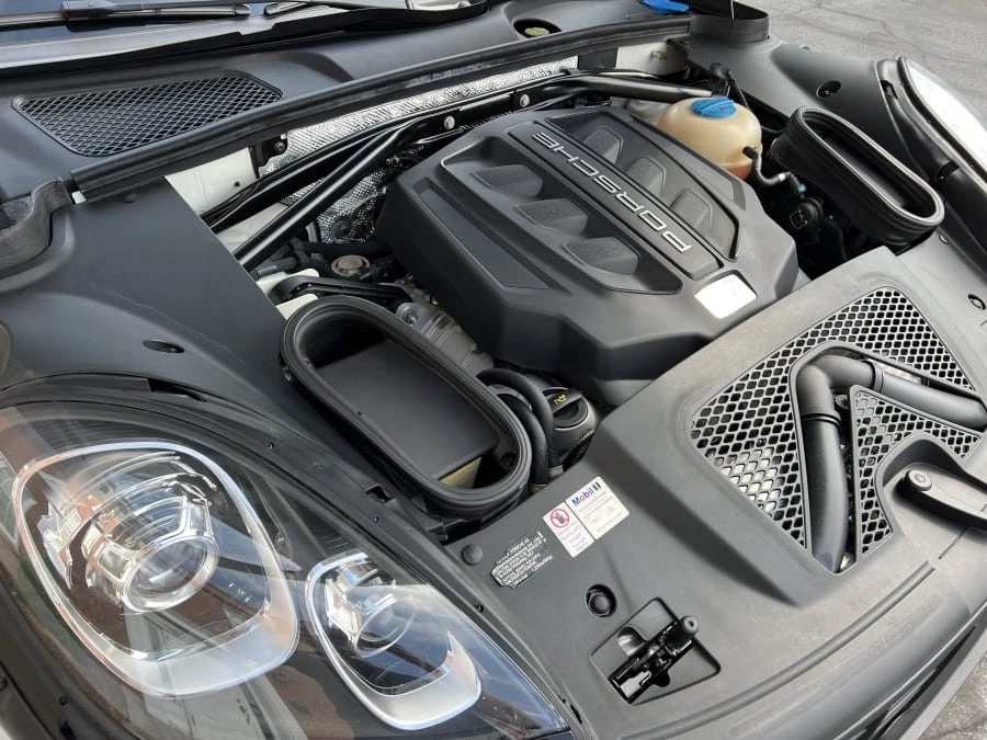 2015 Porsche Macan S - Image 8 of 10