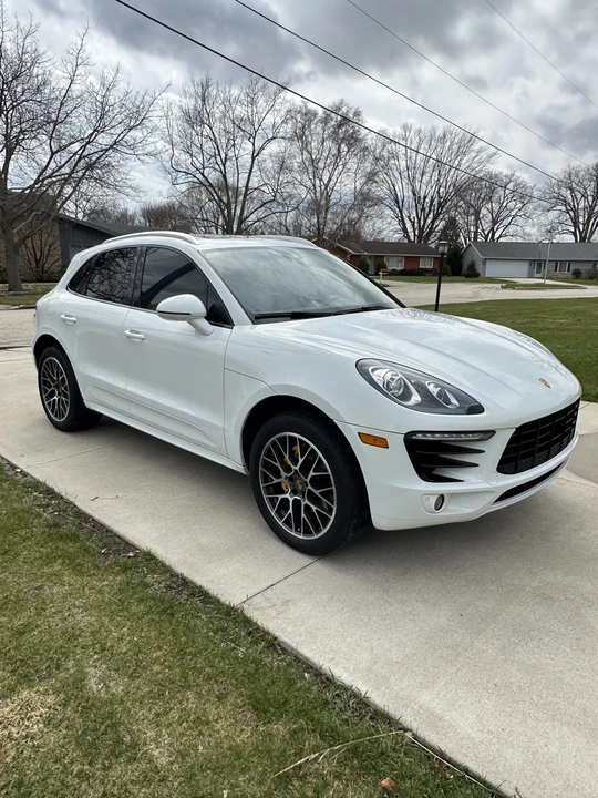 2015 Porsche Macan S - Image 10 of 31