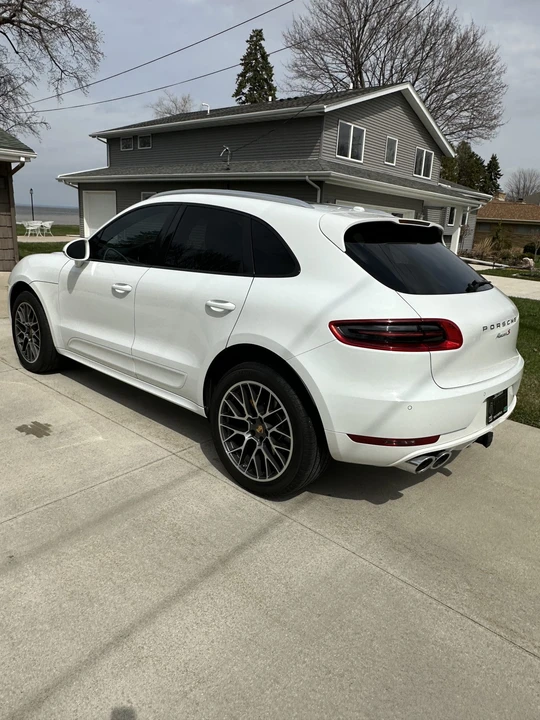 2015 Porsche Macan S - Image 13 of 31
