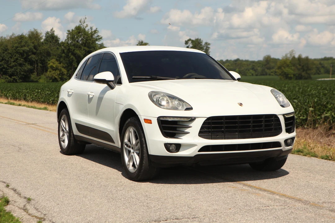 2015 Porsche Macan S - Image 10 of 31