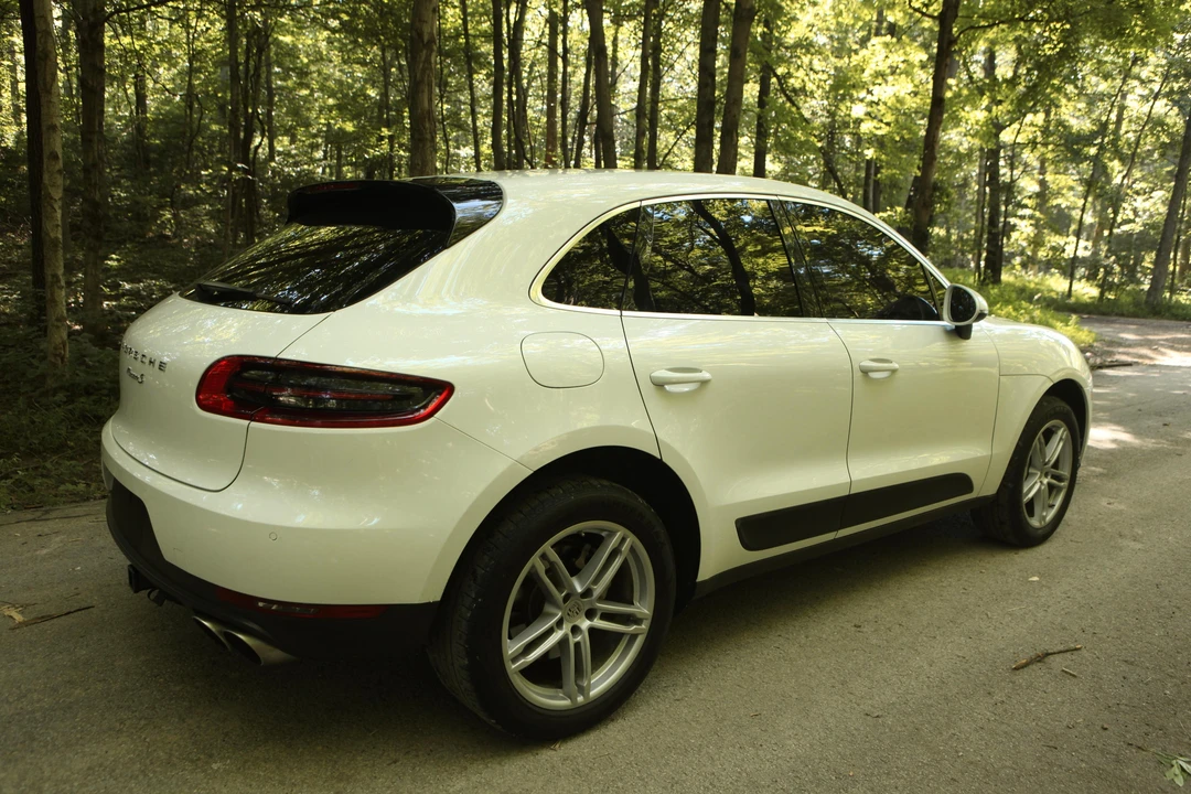 2015 Porsche Macan S - Image 19 of 31