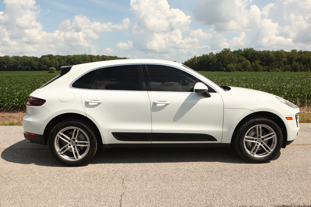 2015 Porsche Macan S - Image 9 of 31