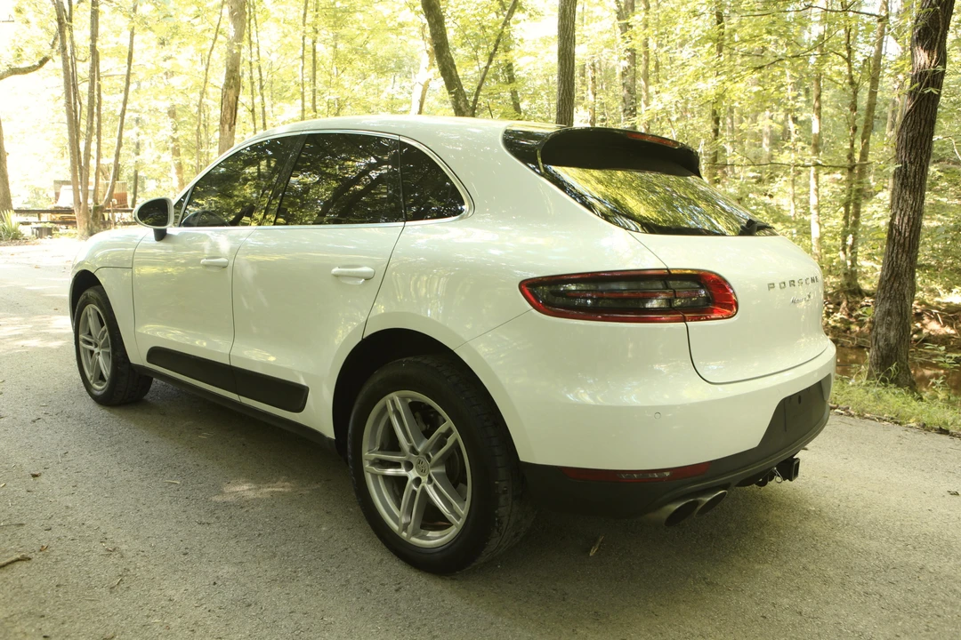 2015 Porsche Macan S - Image 14 of 31