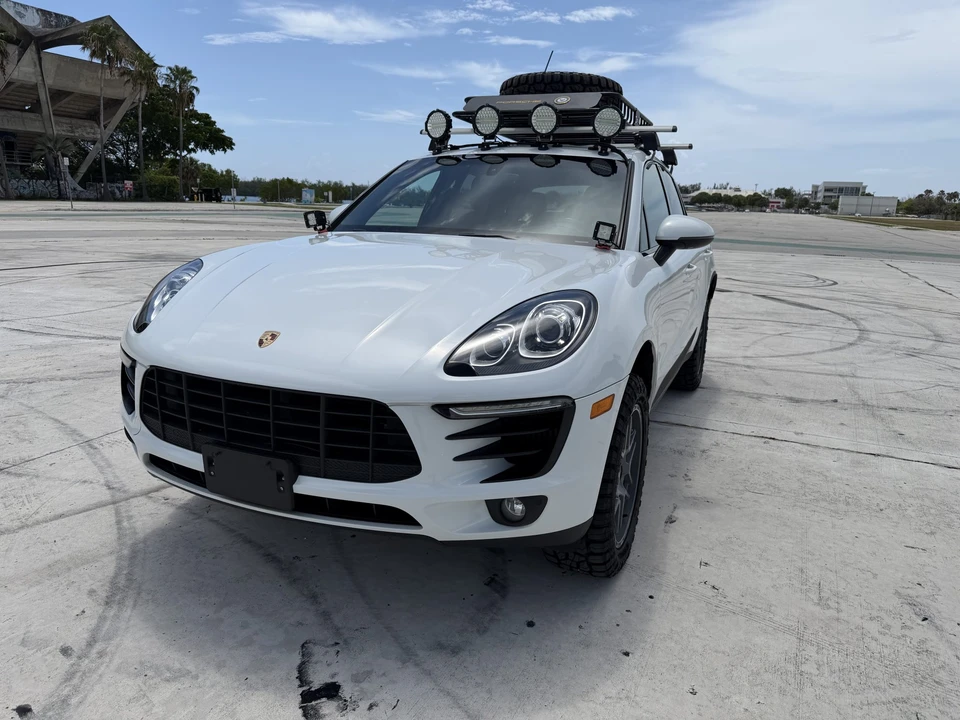 2015 Porsche Macan S - Image 3 of 31