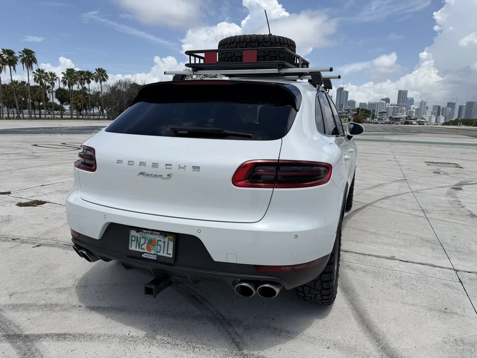 2015 Porsche Macan S - Image 24 of 31