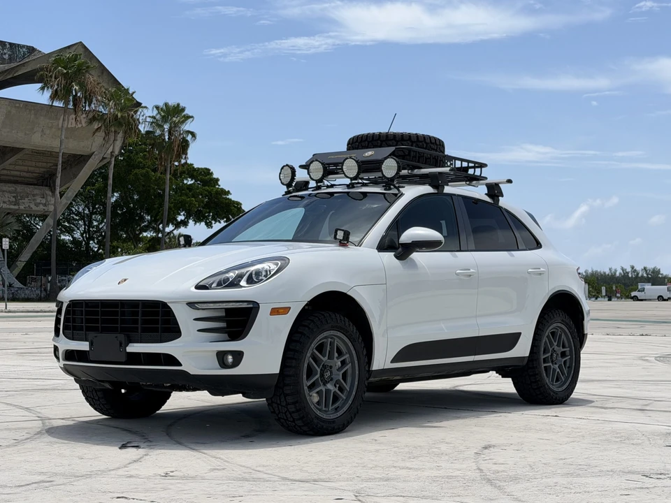 2015 Porsche Macan S - Image 7 of 31