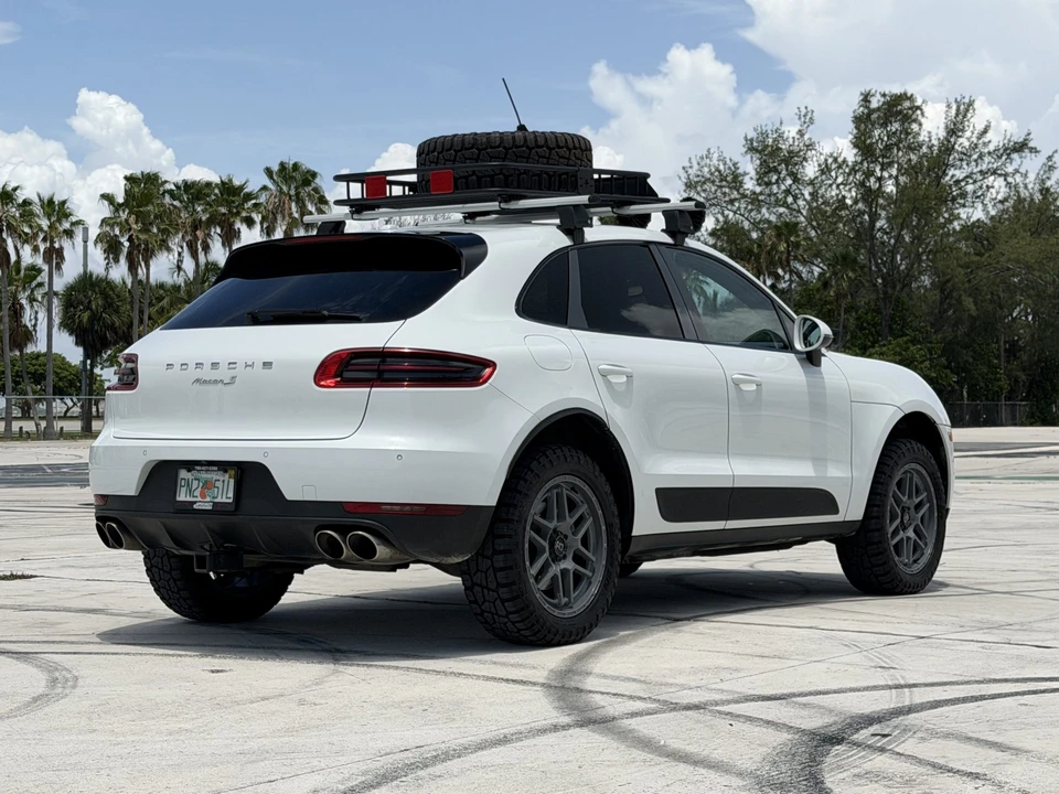 2015 Porsche Macan S - Image 26 of 31