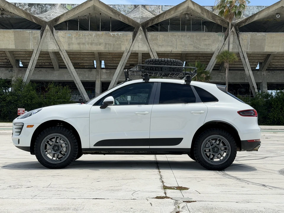 2015 Porsche Macan S - Image 11 of 31