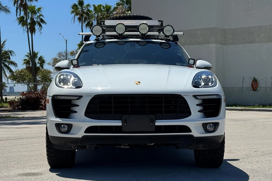 2015 Porsche Macan S - Image 2 of 31