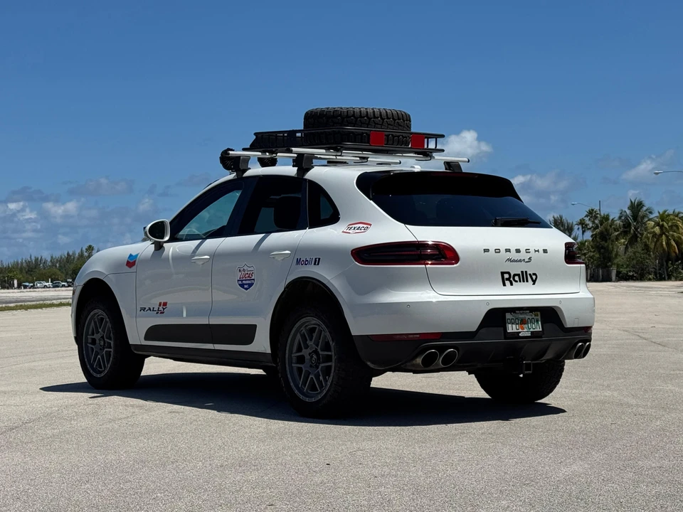 2015 Porsche Macan S - Image 9 of 31
