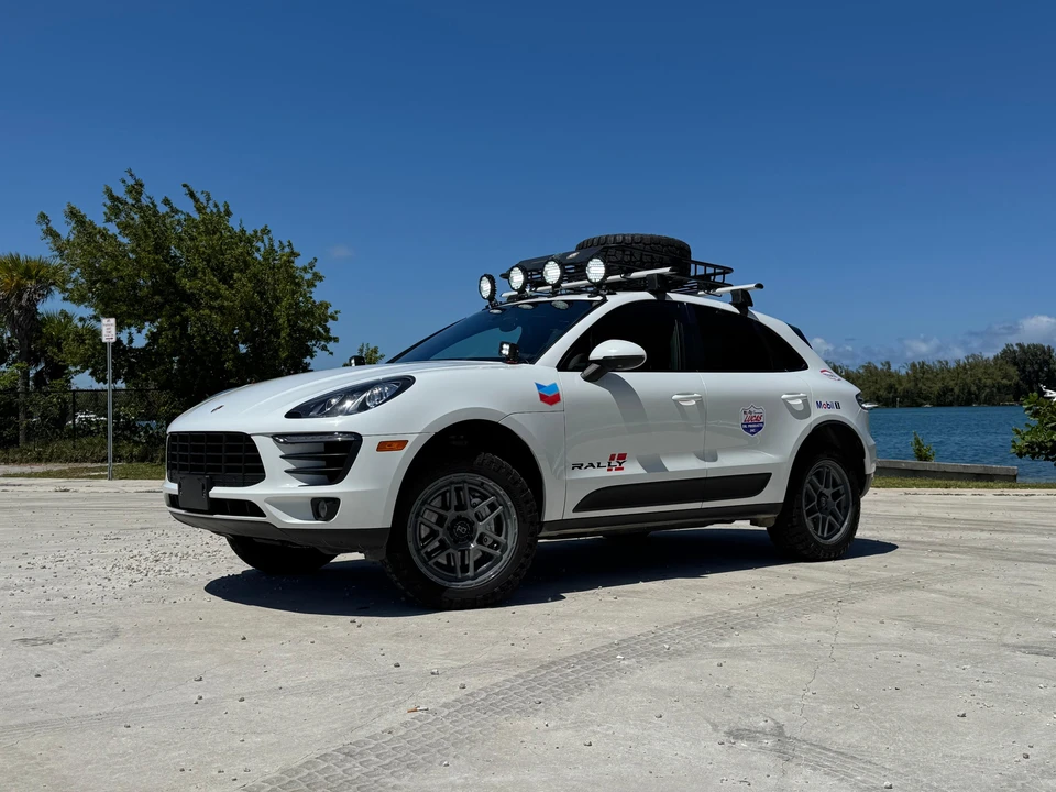 2015 Porsche Macan S - Image 7 of 31