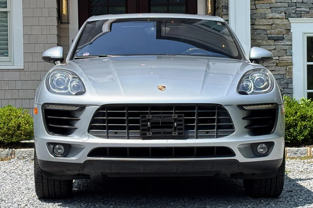 2015 Porsche Macan S - Image 2 of 31