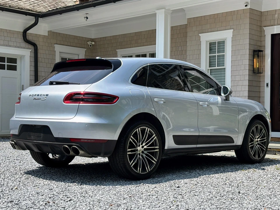 2015 Porsche Macan S - Image 26 of 31