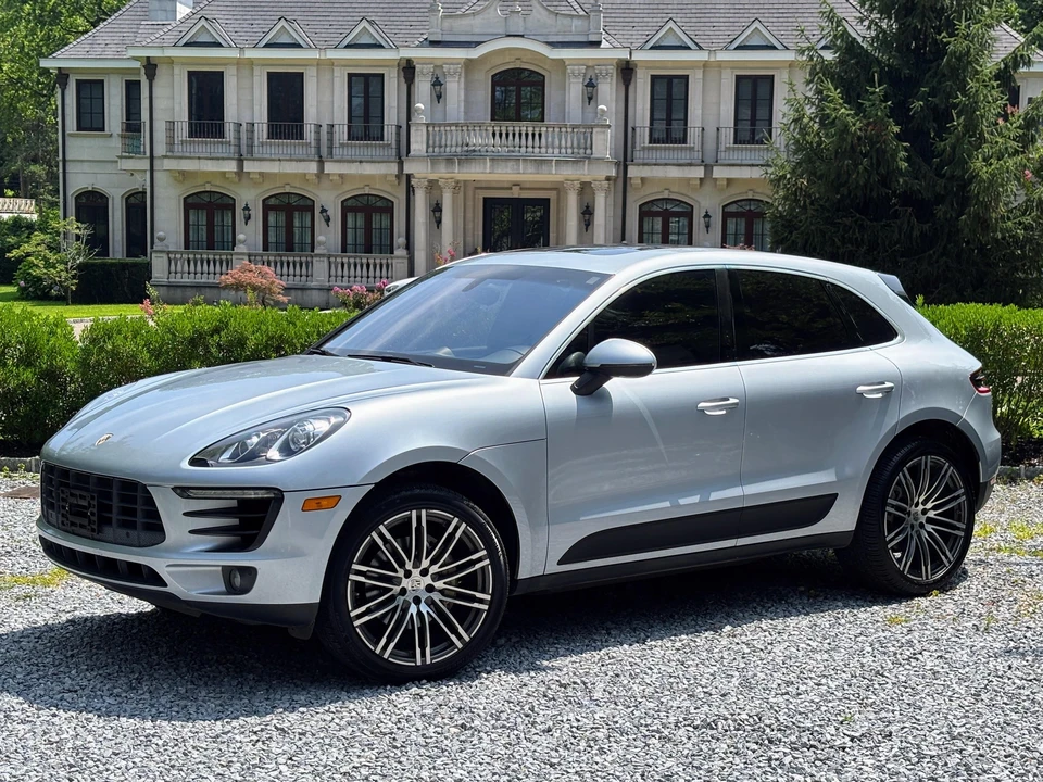 2015 Porsche Macan S - Image 15 of 31