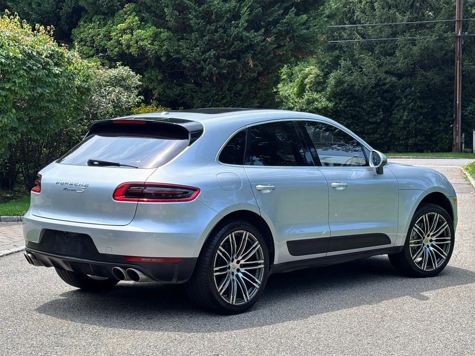 2015 Porsche Macan S - Image 27 of 31