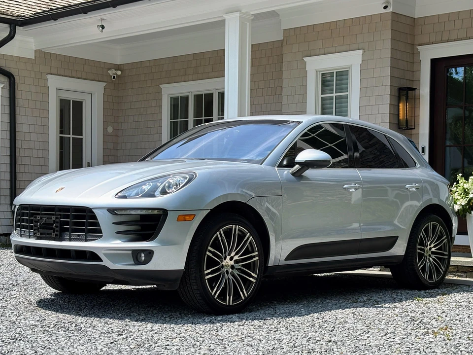 2015 Porsche Macan S - Image 10 of 31
