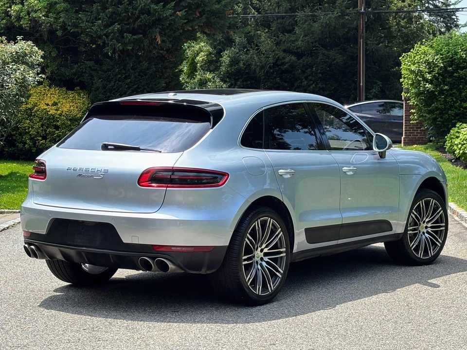 2015 Porsche Macan S - Image 24 of 31