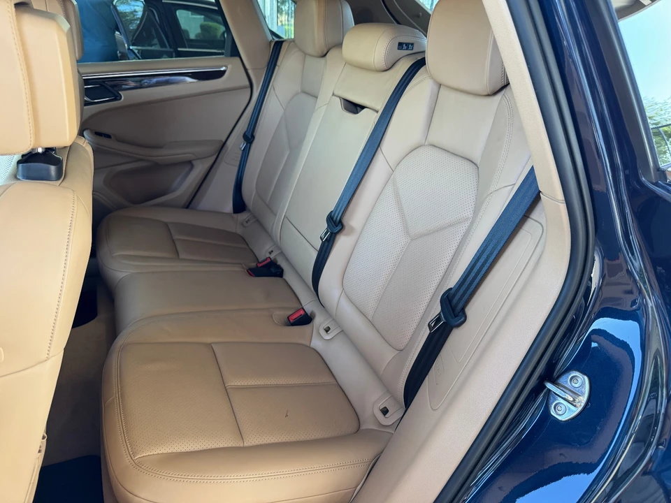 2015 Porsche Macan S - Image 23 of 30