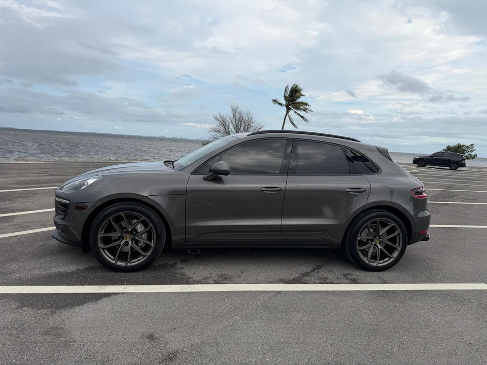 2015 Porsche Macan S - Image 12 of 31