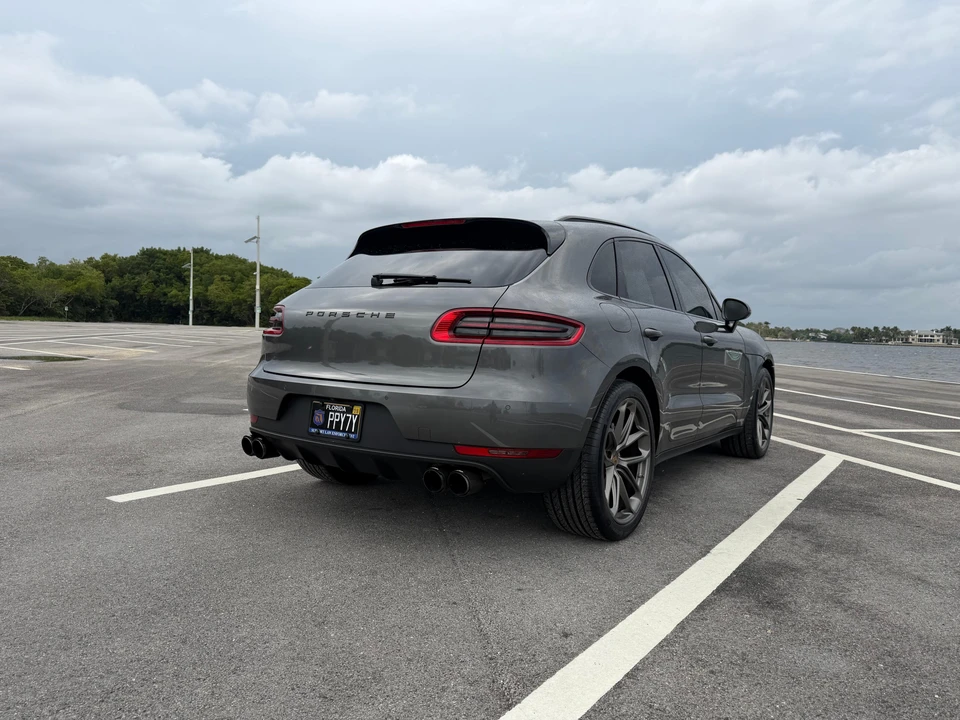 2015 Porsche Macan S - Image 15 of 31