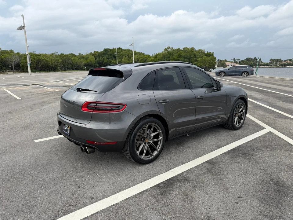 2015 Porsche Macan S - Image 17 of 31