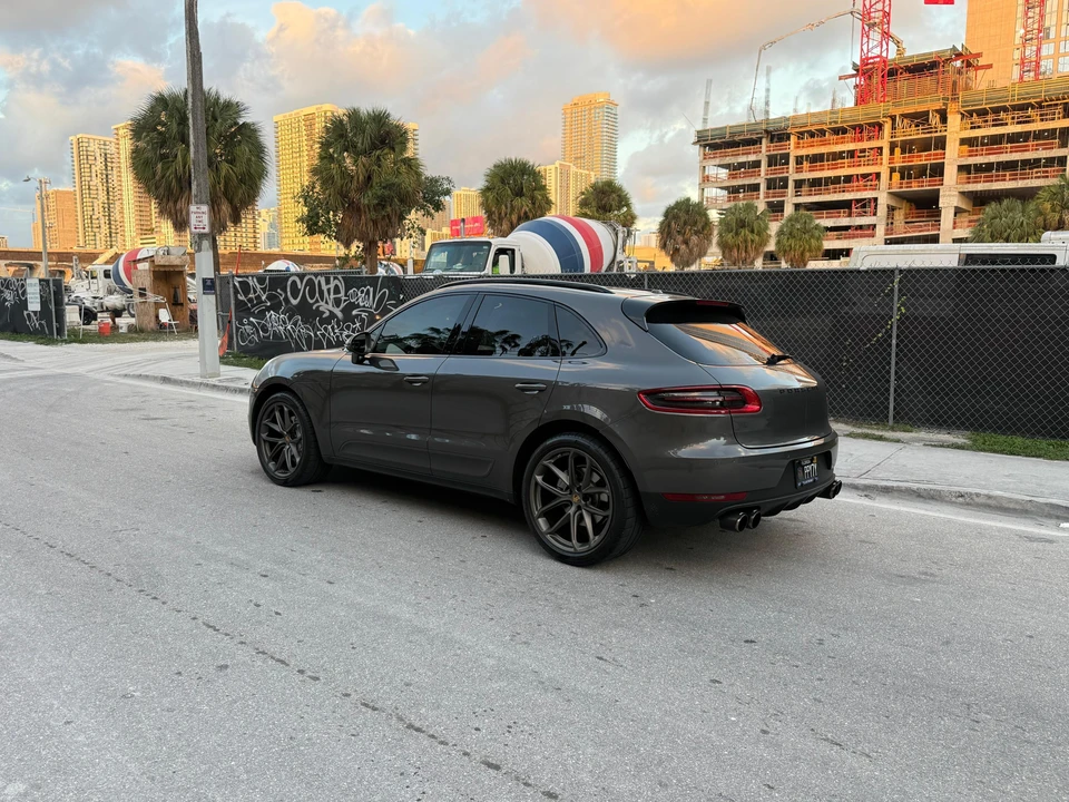 2015 Porsche Macan S - Image 13 of 31