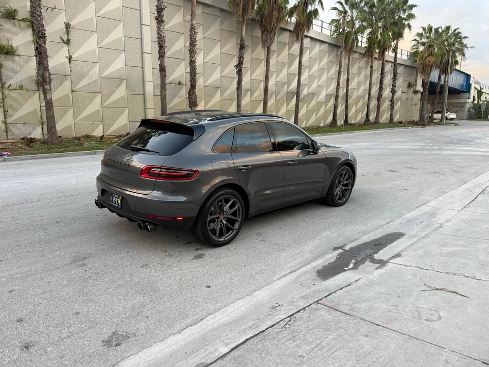 2015 Porsche Macan S - Image 16 of 31