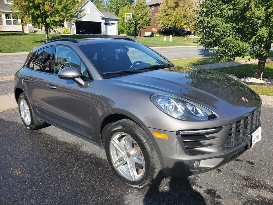 2015 Porsche Macan S - Image 15 of 31