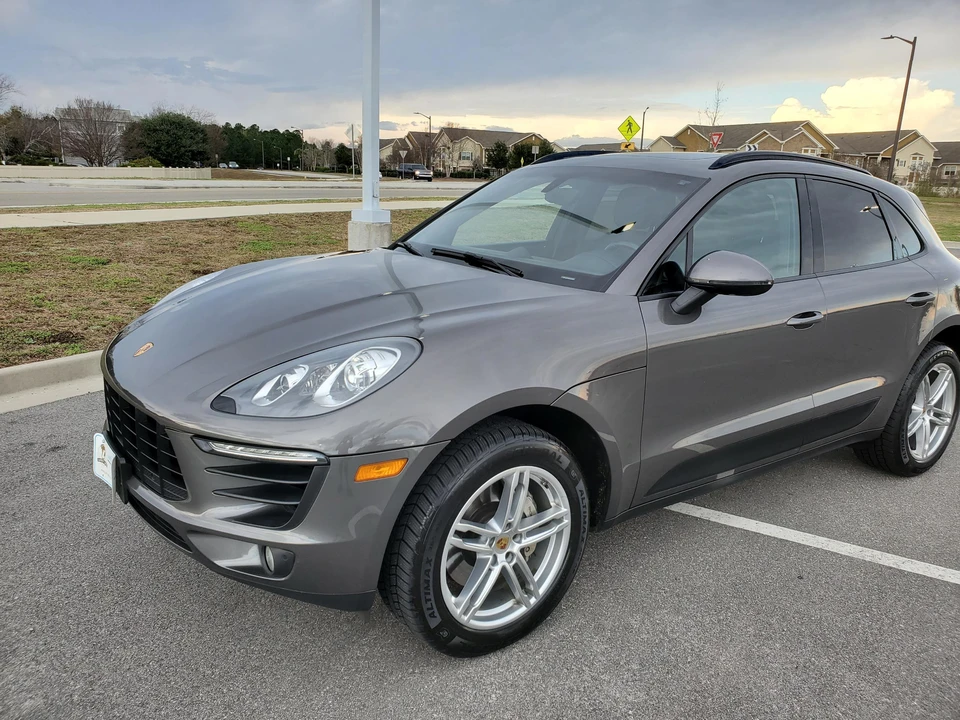 2015 Porsche Macan S - Image 8 of 31