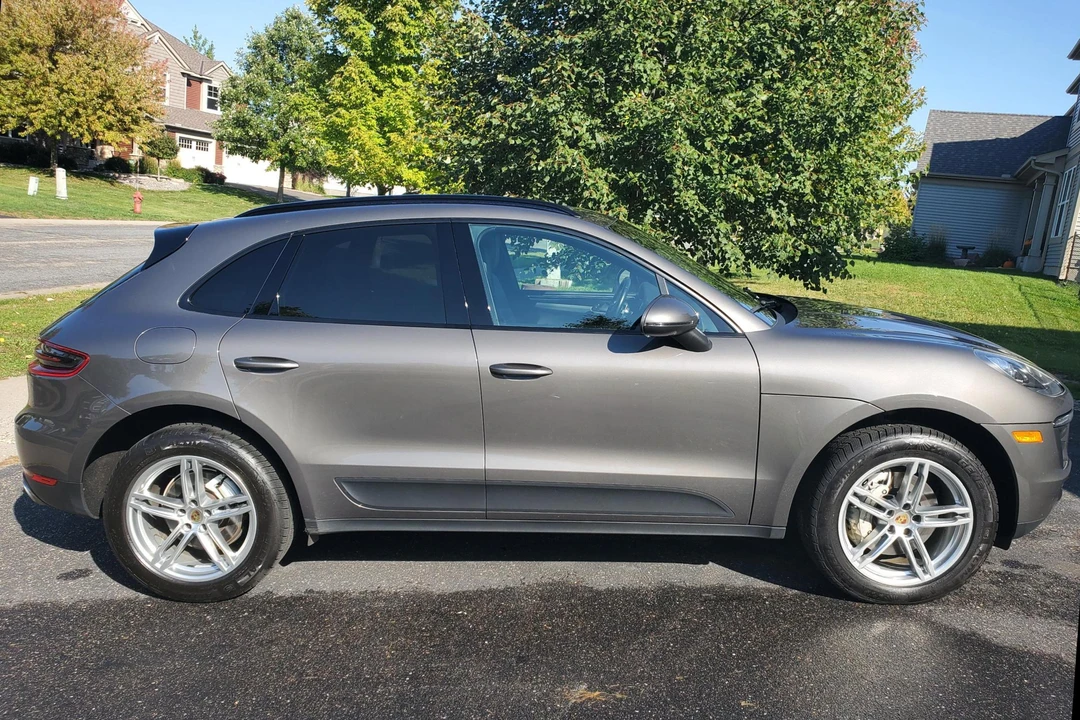 2015 Porsche Macan S - Image 14 of 31