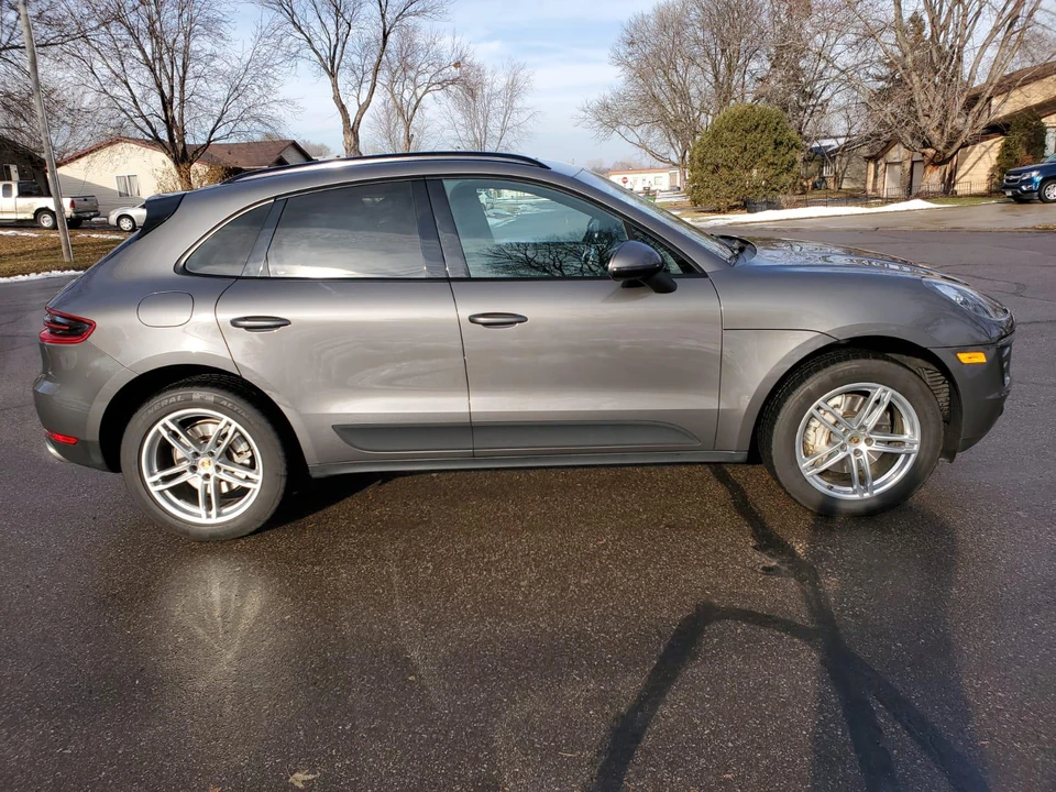 2015 Porsche Macan S - Image 13 of 31
