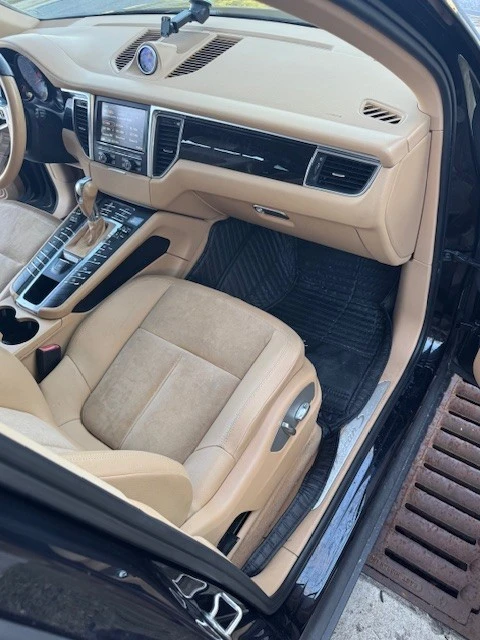 2015 Porsche Macan S - Image 9 of 16
