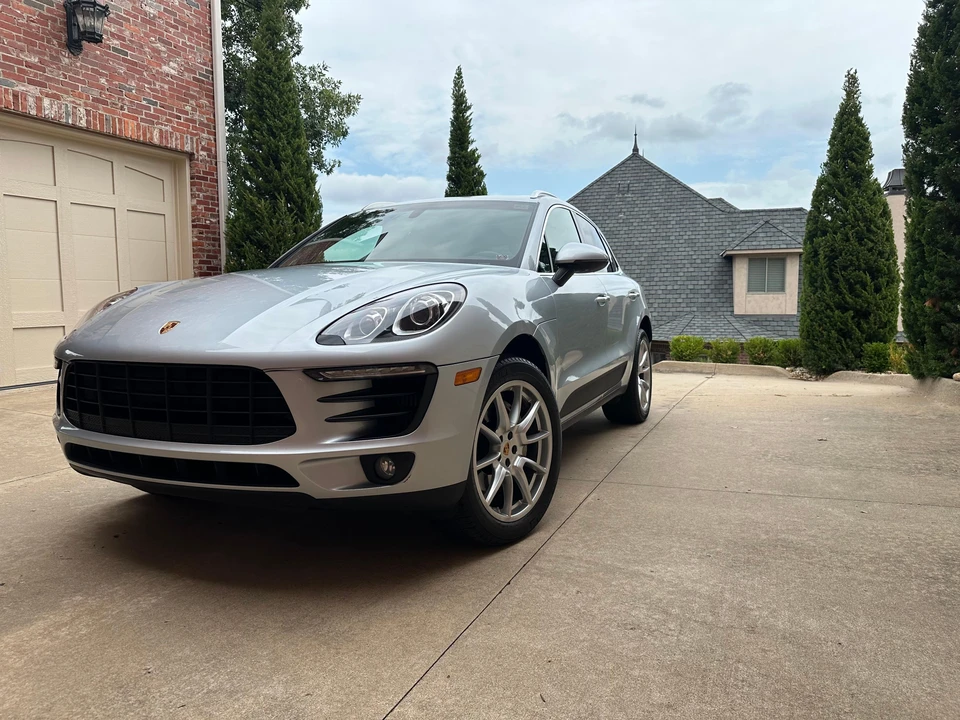 2015 Porsche Macan S - Image 17 of 31