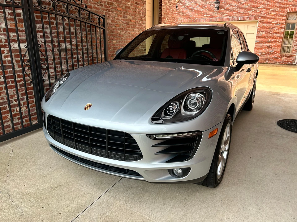 2015 Porsche Macan S - Image 15 of 31