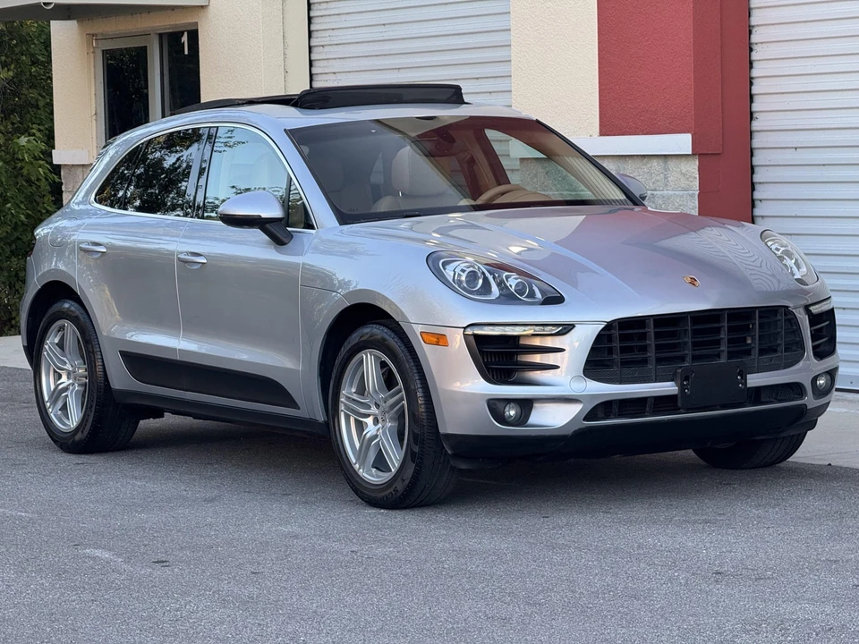 2015 Porsche Macan S - Image 10 of 31