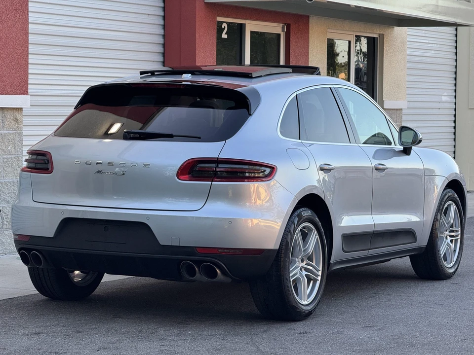 2015 Porsche Macan S - Image 15 of 31
