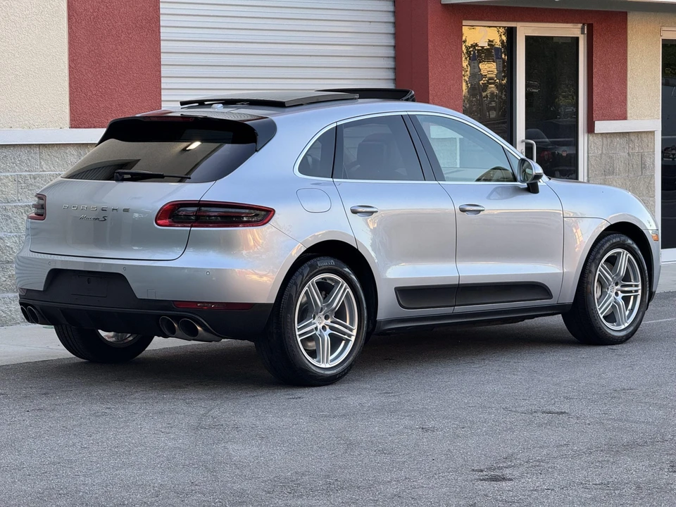 2015 Porsche Macan S - Image 14 of 31