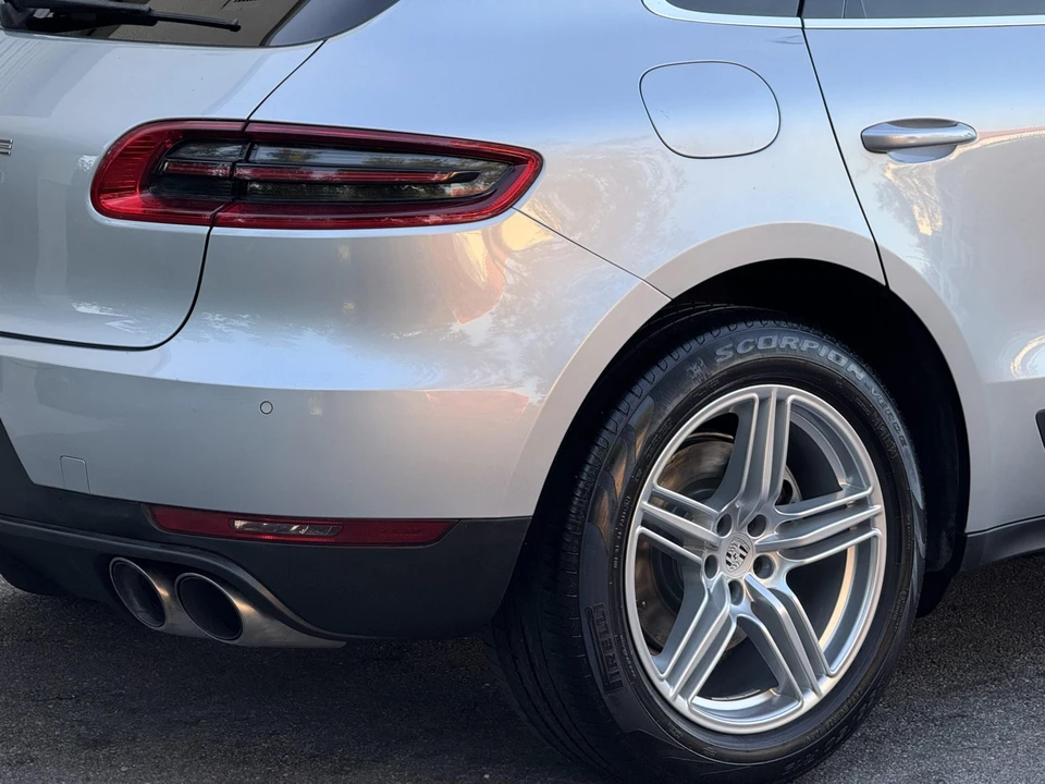 2015 Porsche Macan S - Image 24 of 31