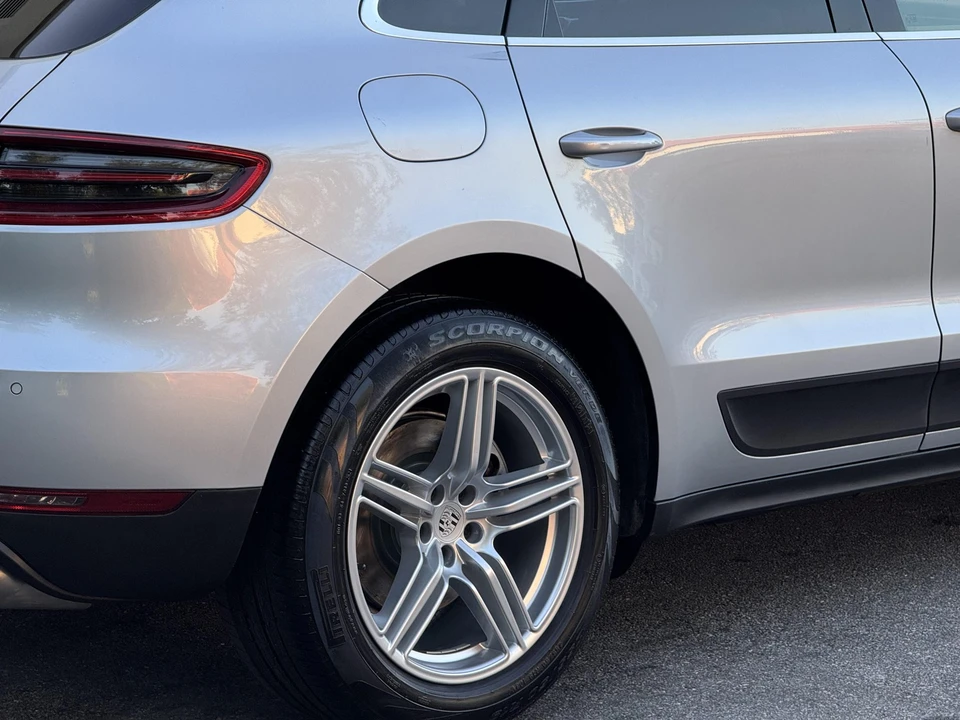 2015 Porsche Macan S - Image 29 of 31
