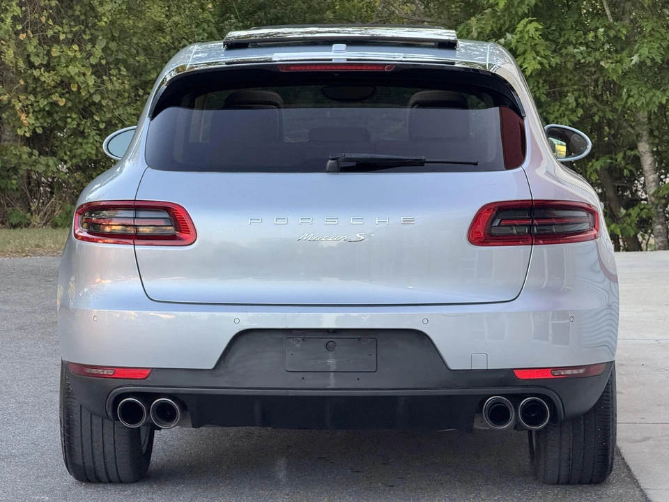 2015 Porsche Macan S - Image 17 of 31