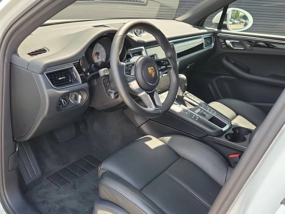 2015 Porsche Macan S - Image 4 of 5