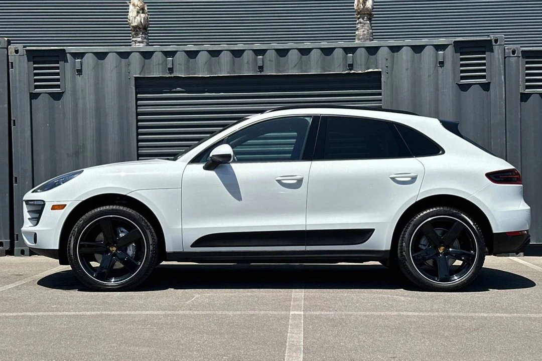 2015 Porsche Macan S - Image 2 of 5
