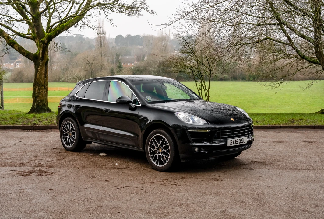 2015 Porsche Macan S - Image 18 of 31