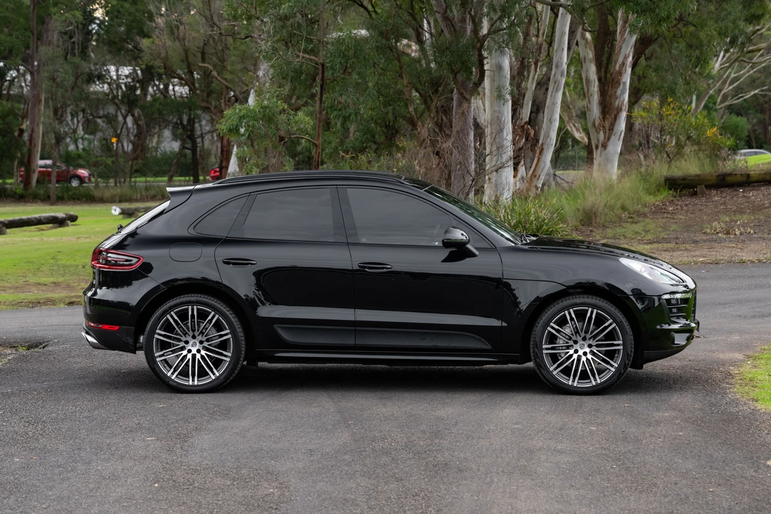 2015 Porsche Macan S - Image 16 of 31