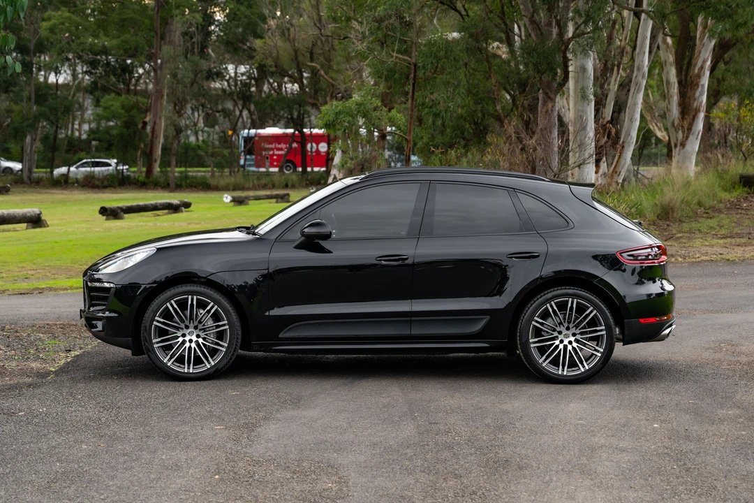 2015 Porsche Macan S - Image 12 of 31