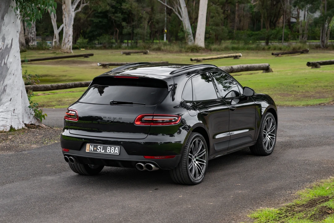 2015 Porsche Macan S - Image 15 of 31
