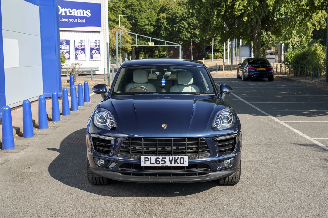 2015 Porsche Macan S - Image 2 of 31